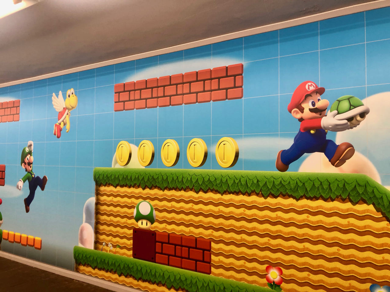 京都市下京区】四条通の地下道にスーパーマリオが出現 – 京都どすえ